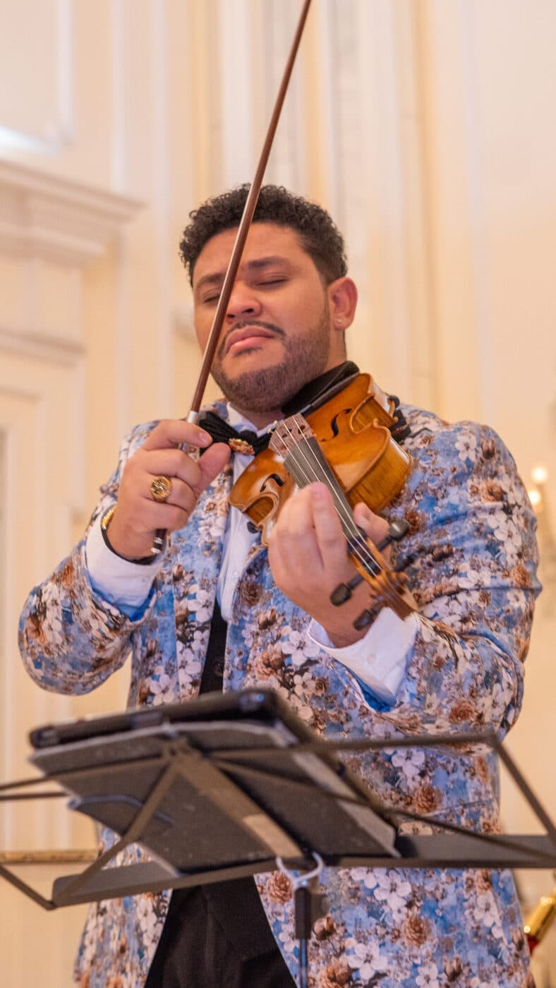 Violinista Wessex em atuação